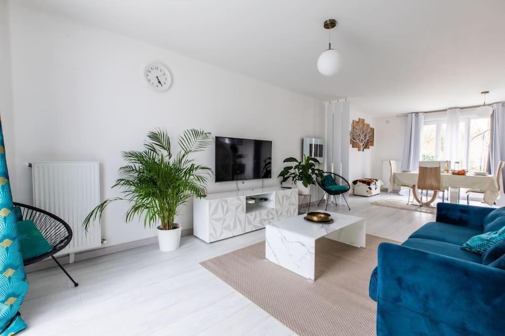 Forest Chic : Maison San Marina Apartment Parmain Luaran gambar